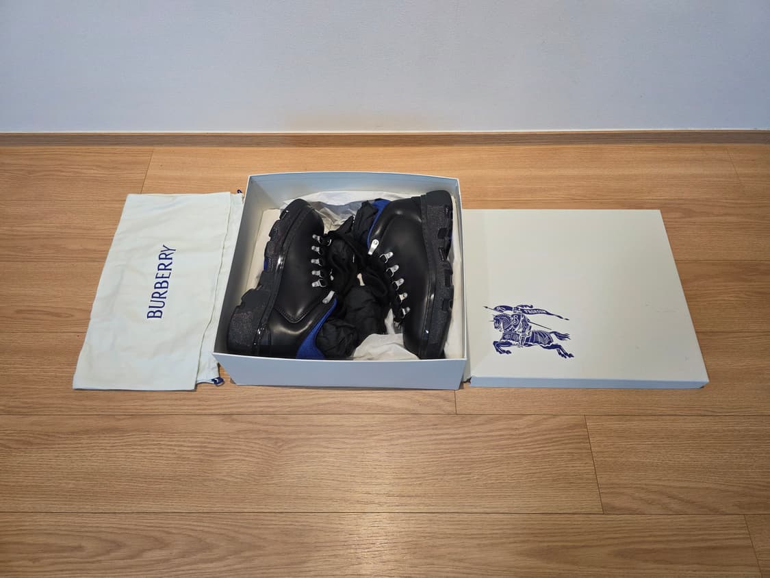 [새제품] 버버리 트랙부츠 41(265~270) 상품이미지2