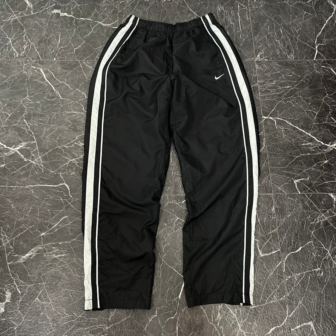 나이키 더블 파이핑 스우시 오버와이드 트랙팬츠 상품이미지4