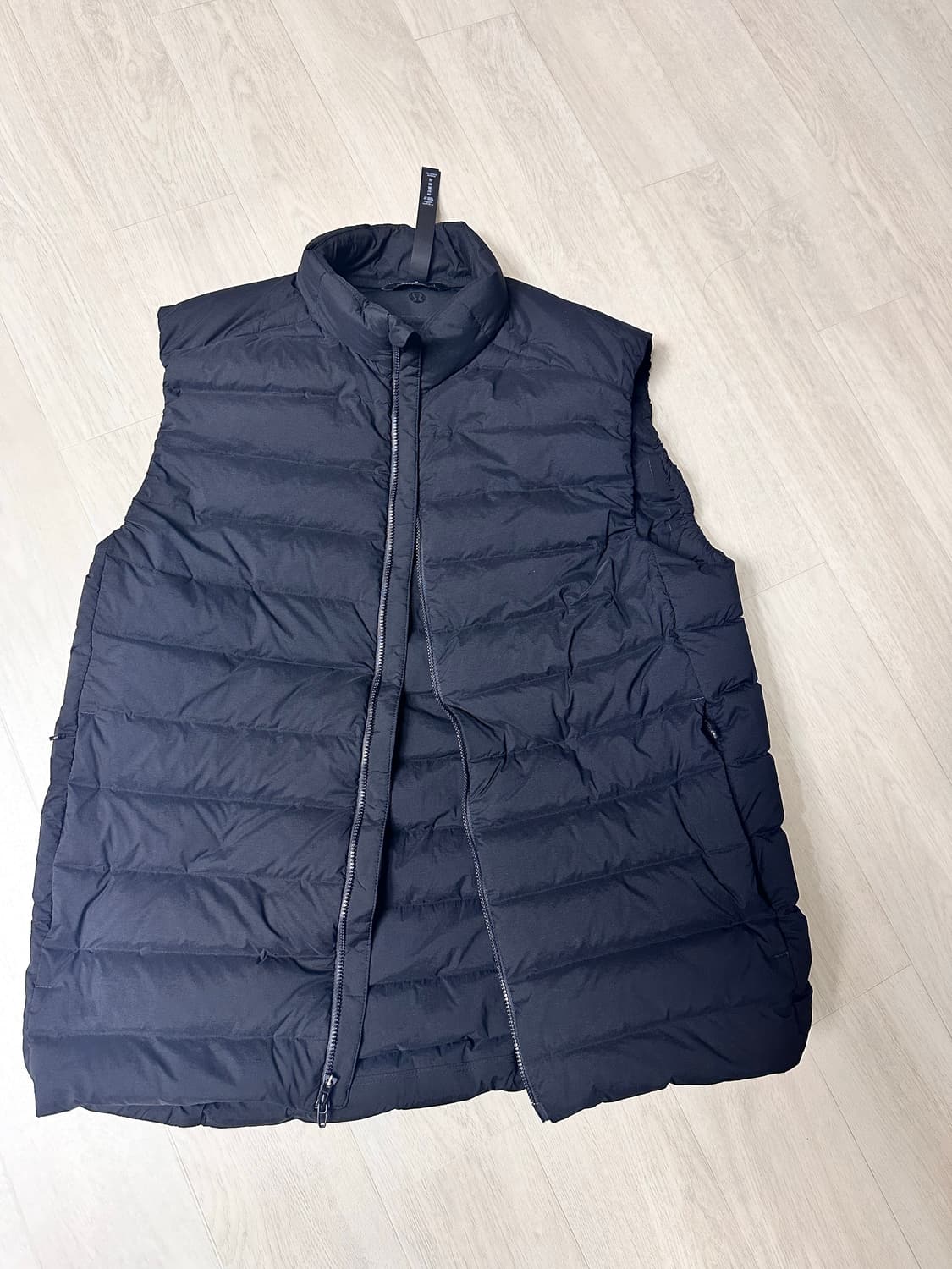 룰루레몬 네비게이션 베스트 패딩조끼 사이즈M 블랙 상품이미지1