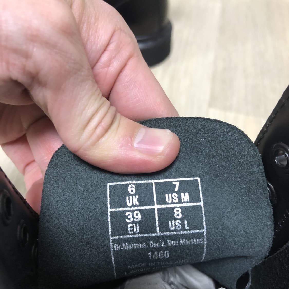 (250) 새상품 닥터마틴 Dr.martens 1460 8홀 모노부츠 상품이미지4