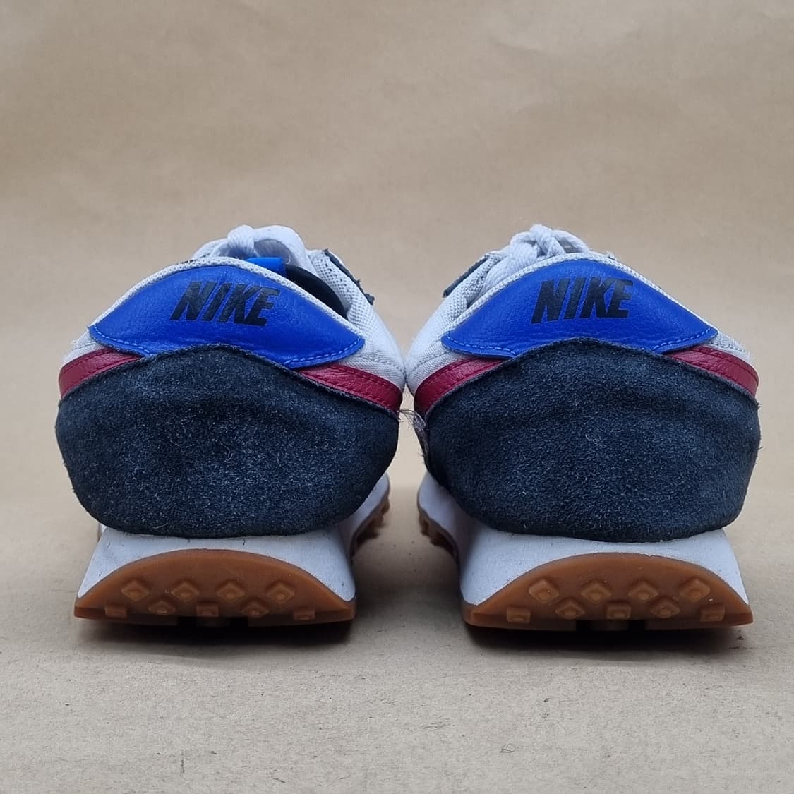 나이키 데이 브레이크 여성스니커즈240  상품이미지4