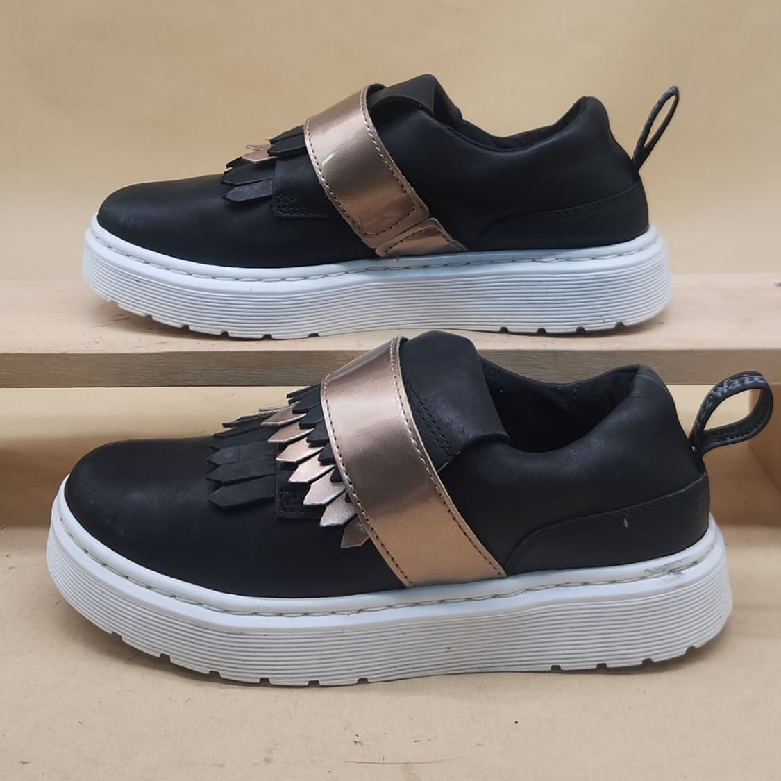 닥터마틴 유도라 여성 슬립온 36 220 상품이미지1