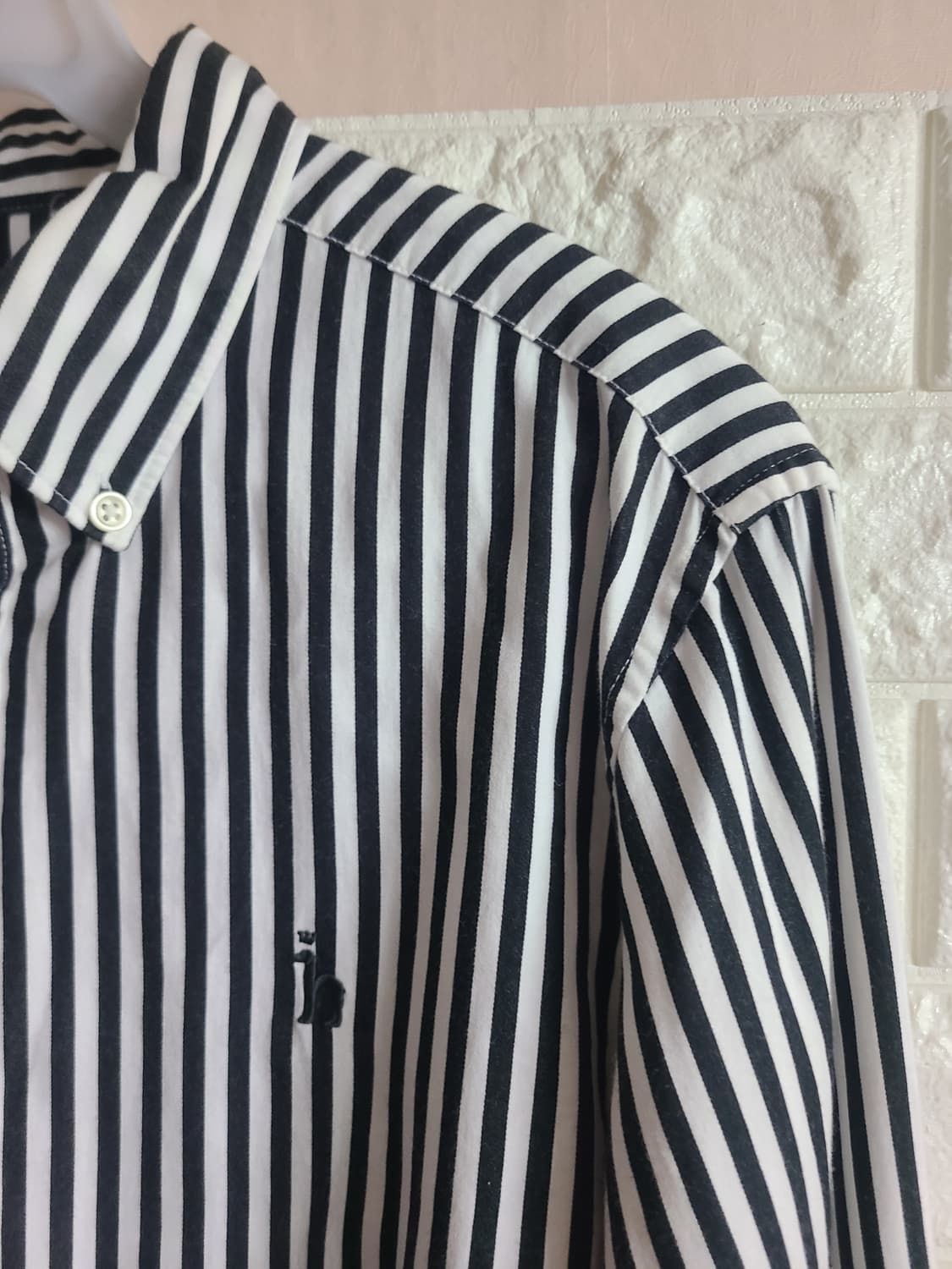 해지스 블랙 스트라이프 셔츠 100 상품이미지2