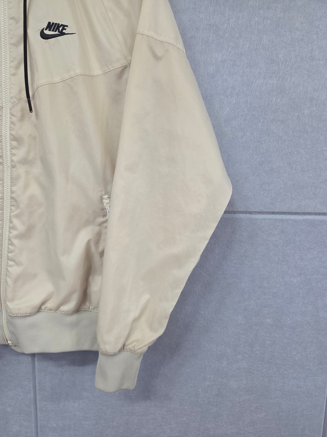 나이키(NIKE) 로고 후드 바람막이 자켓 베이지 상품이미지4