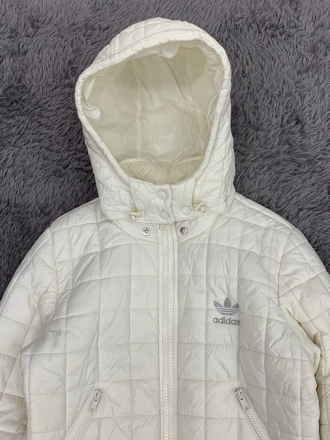 아디다스 와투케 화이트실버 크롭 패디드 다운자켓 상품이미지3