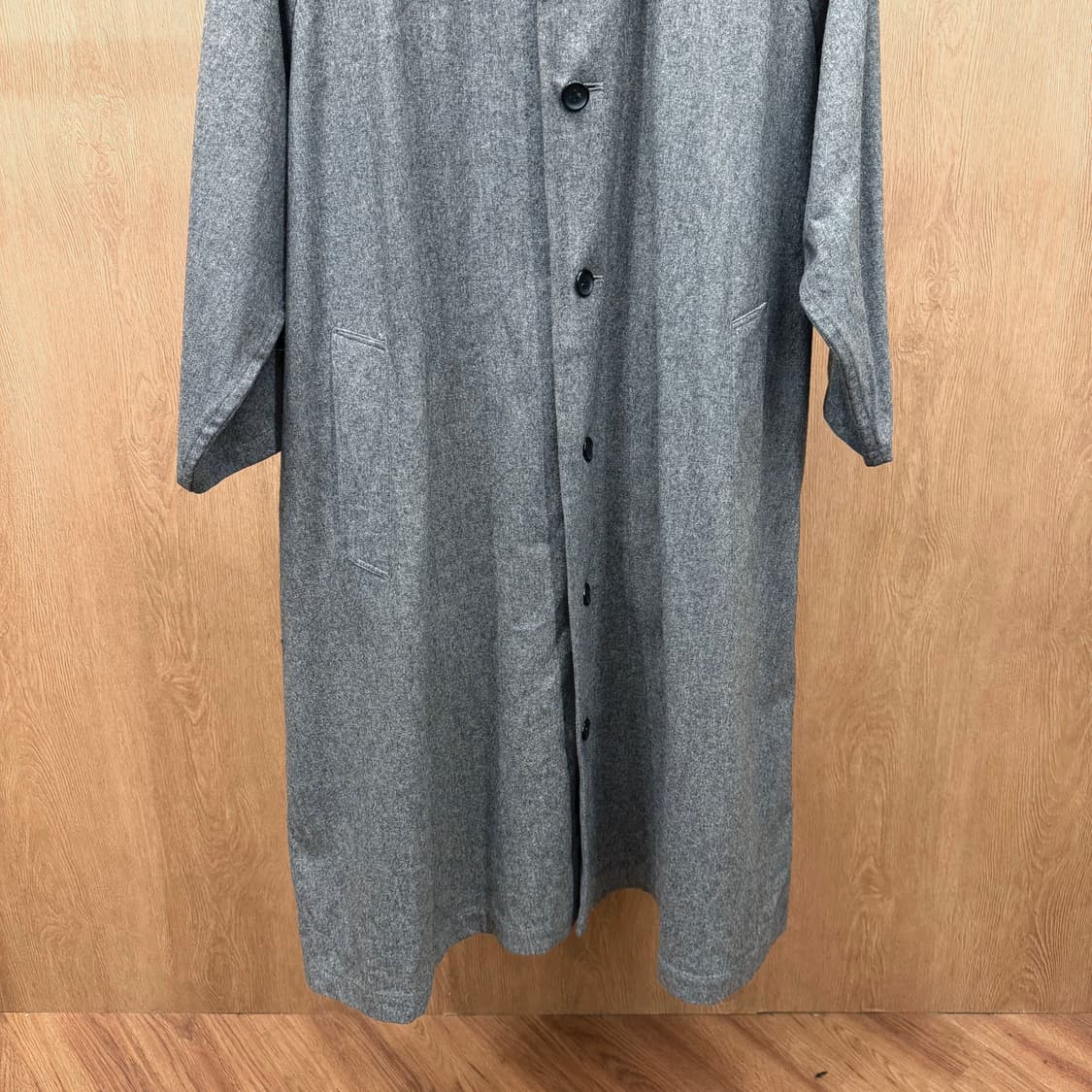 요지 야마모토 롱 코트 싱글 버튼 디테일 루즈핏 차콜 그레이 상품이미지5