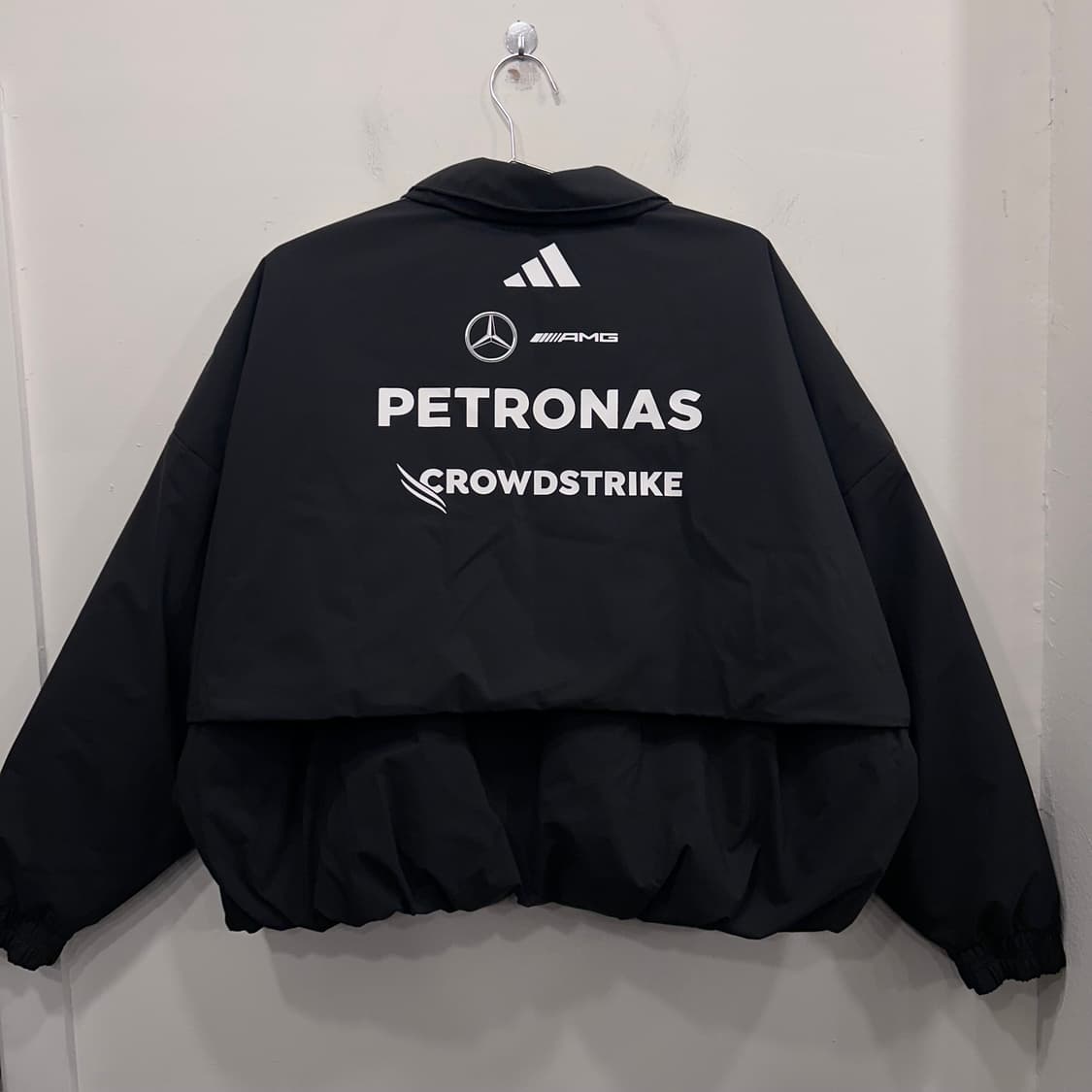 아디다스 메르세데스-AMG 페트로나스 F1팀 메카닉 패딩자켓 상품이미지5