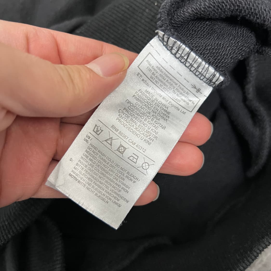 아디다스 x 고샤 루브친스키 오버사이즈 풋볼 맨투맨 상품이미지5