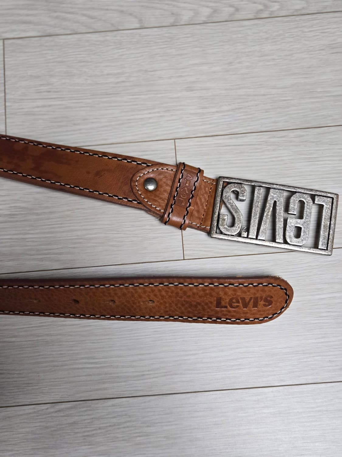 리바이스 빅레터링 가죽밸트 상품이미지4