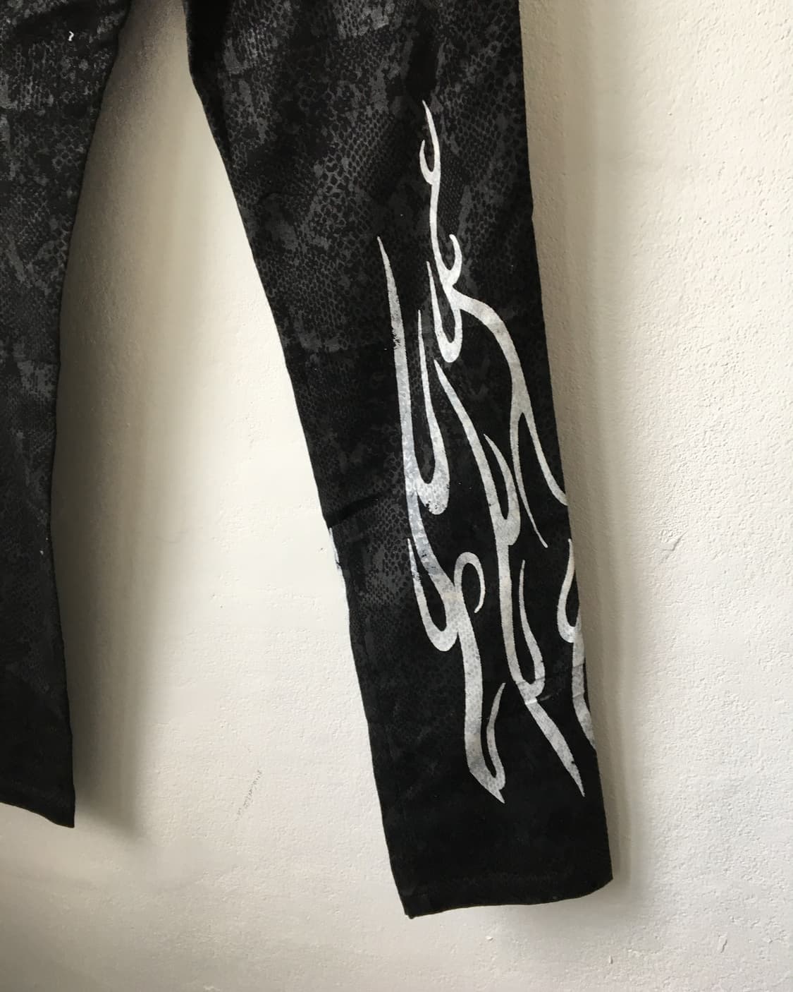 Python pattern tribal trimming pants 상품이미지6