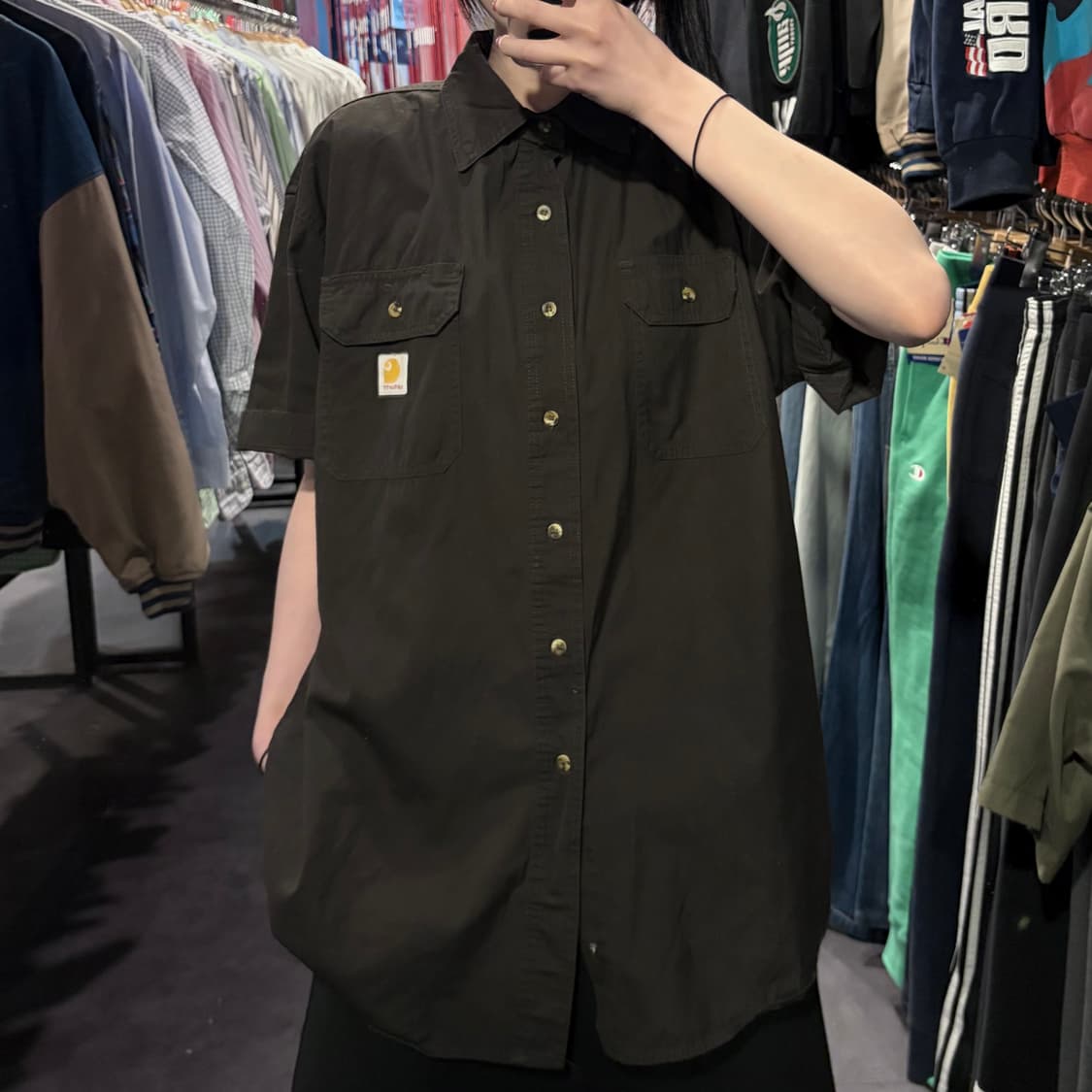  [IM] Carhartt 칼하트 투포켓 반팔 셔츠 차콜 상품이미지2