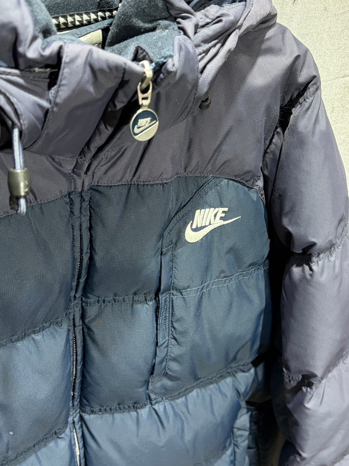 M 나이키 스펠링 스우시 다크네이비 후디 패딩 상품이미지4