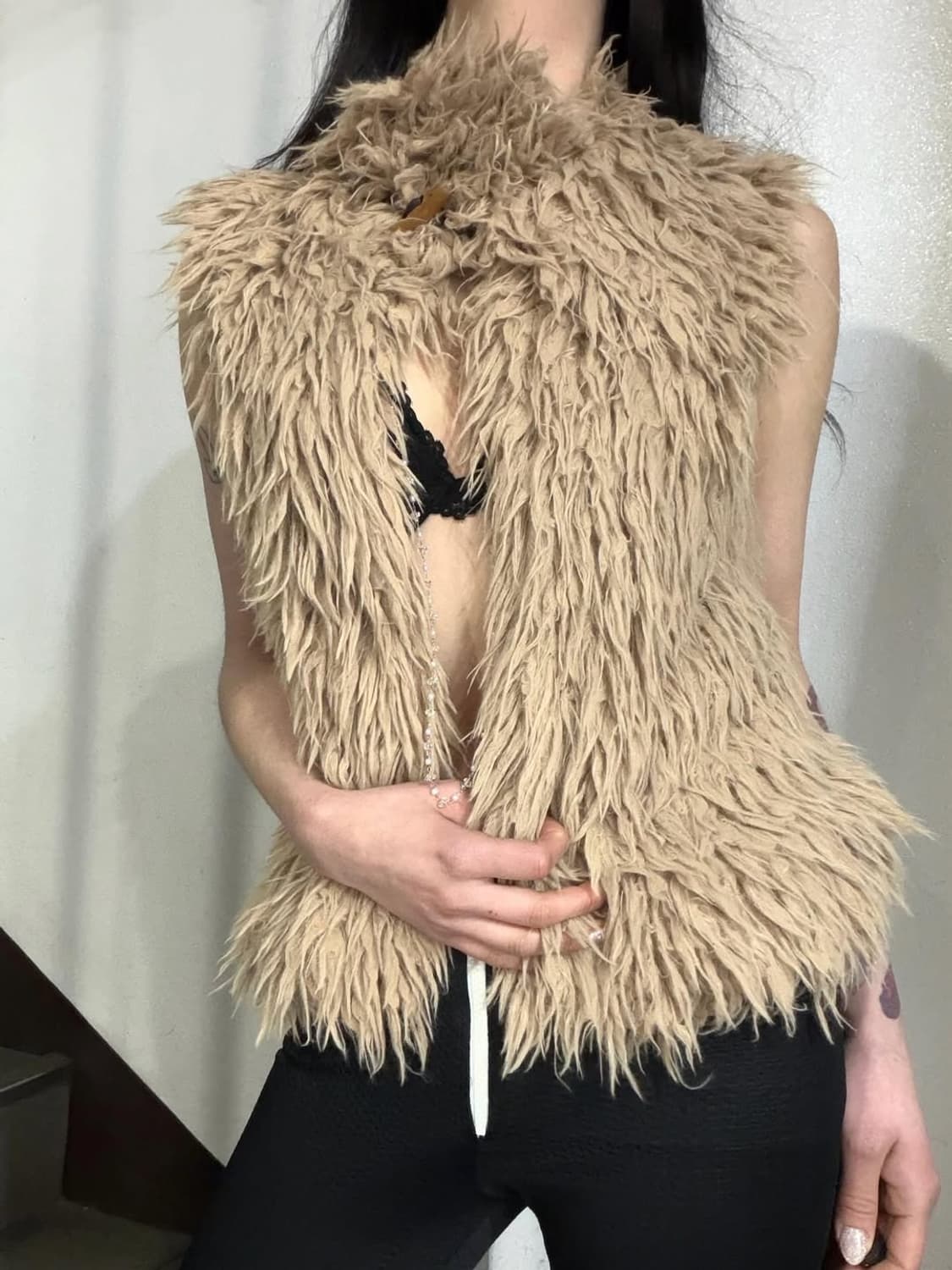 Desert Shearling Shaggy Fur Vest 상품이미지1