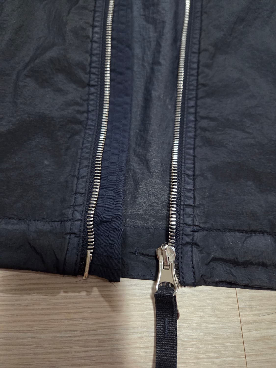 [24SS] 스톤아일랜드 나일론 메탈 와트로 후드 자켓 (M) 상품이미지7