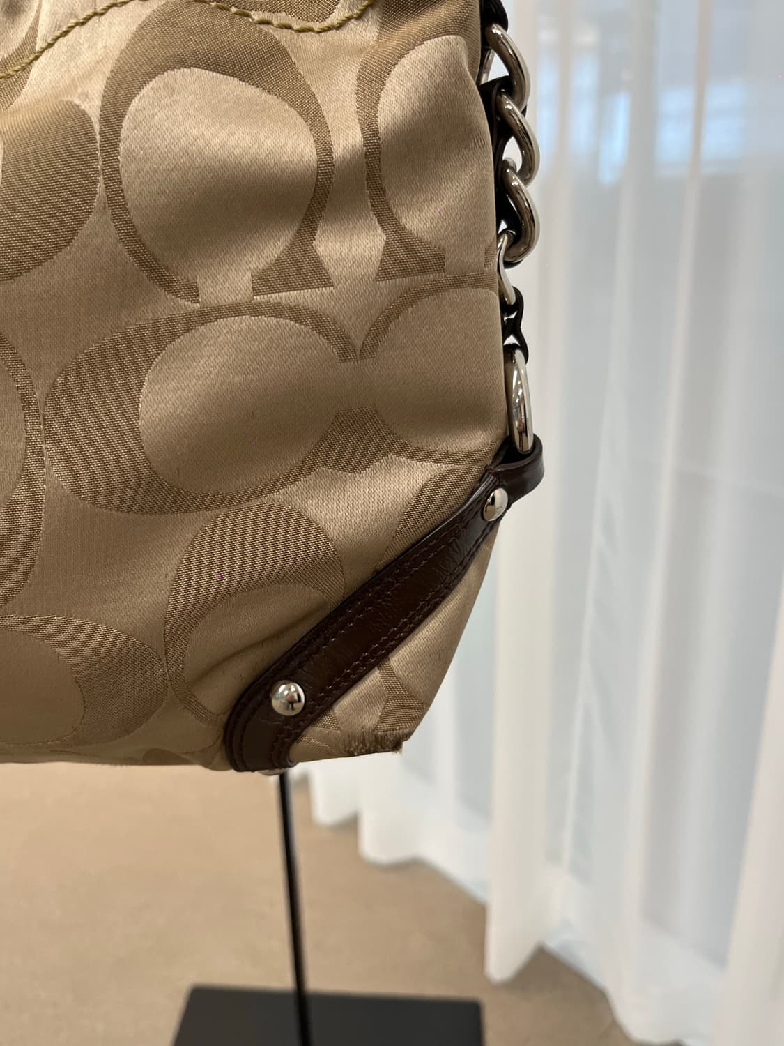 Coach Baggy Square Shoulder Bag 상품이미지10