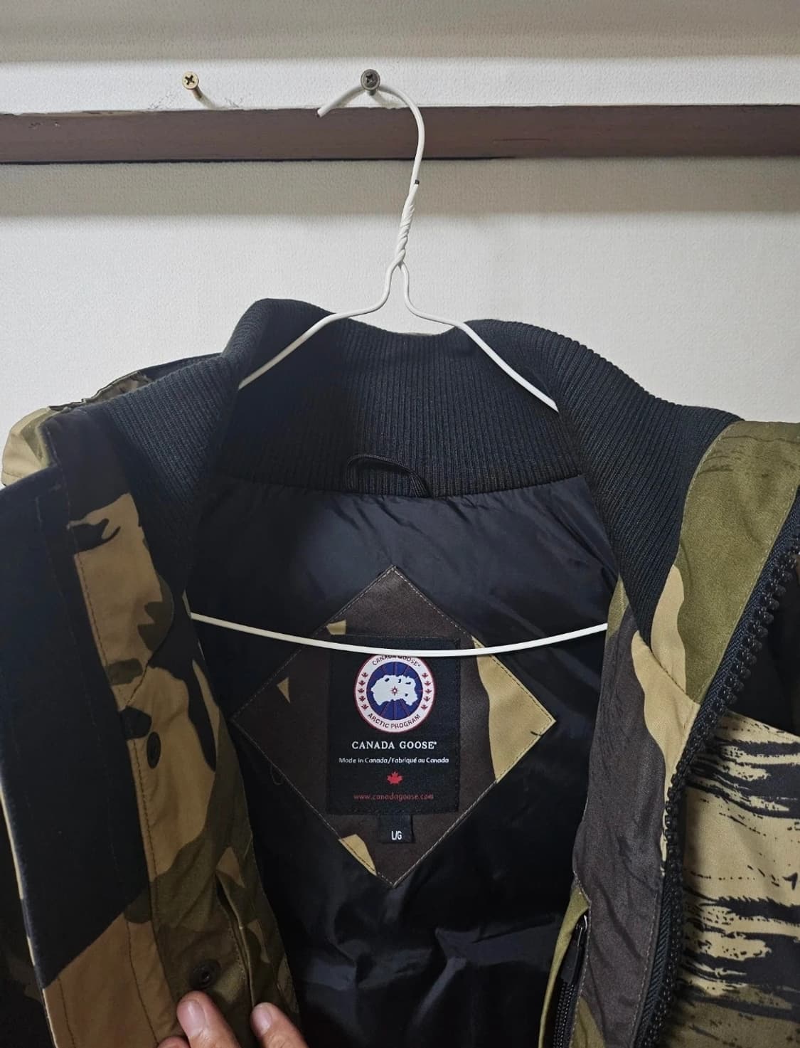 캐나다구스 남성 카모 패딩L 상품이미지5