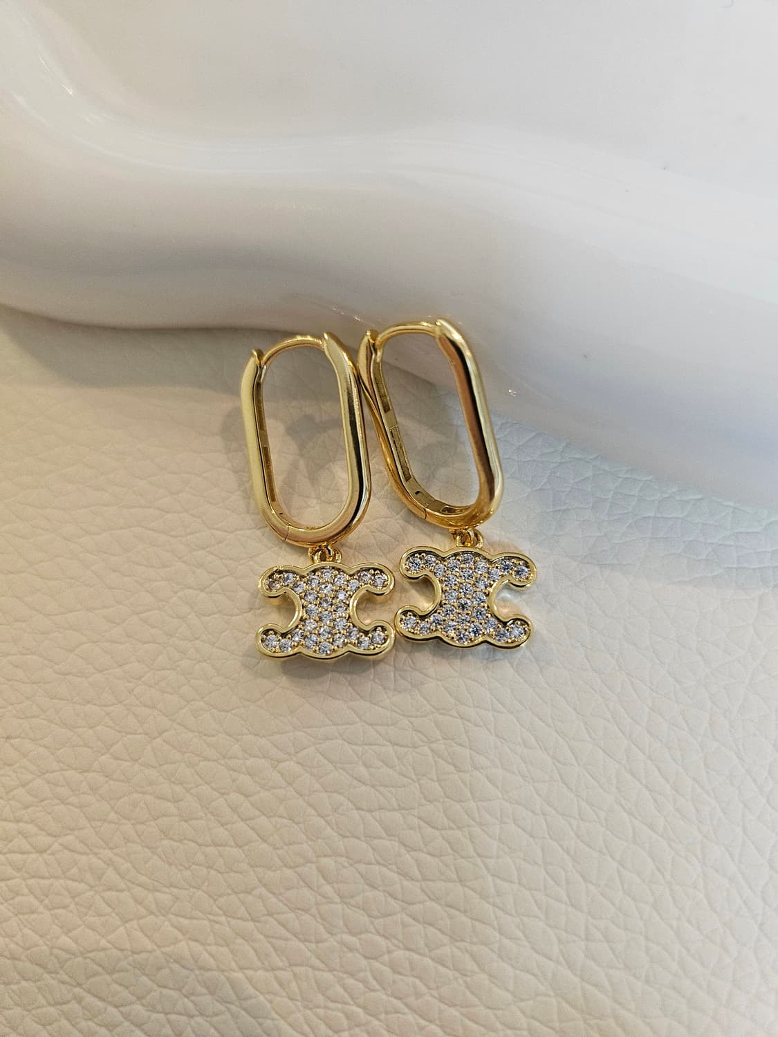 셀린느 라인스톤 트리옹프 원터치 귀걸이 금장 상품이미지4