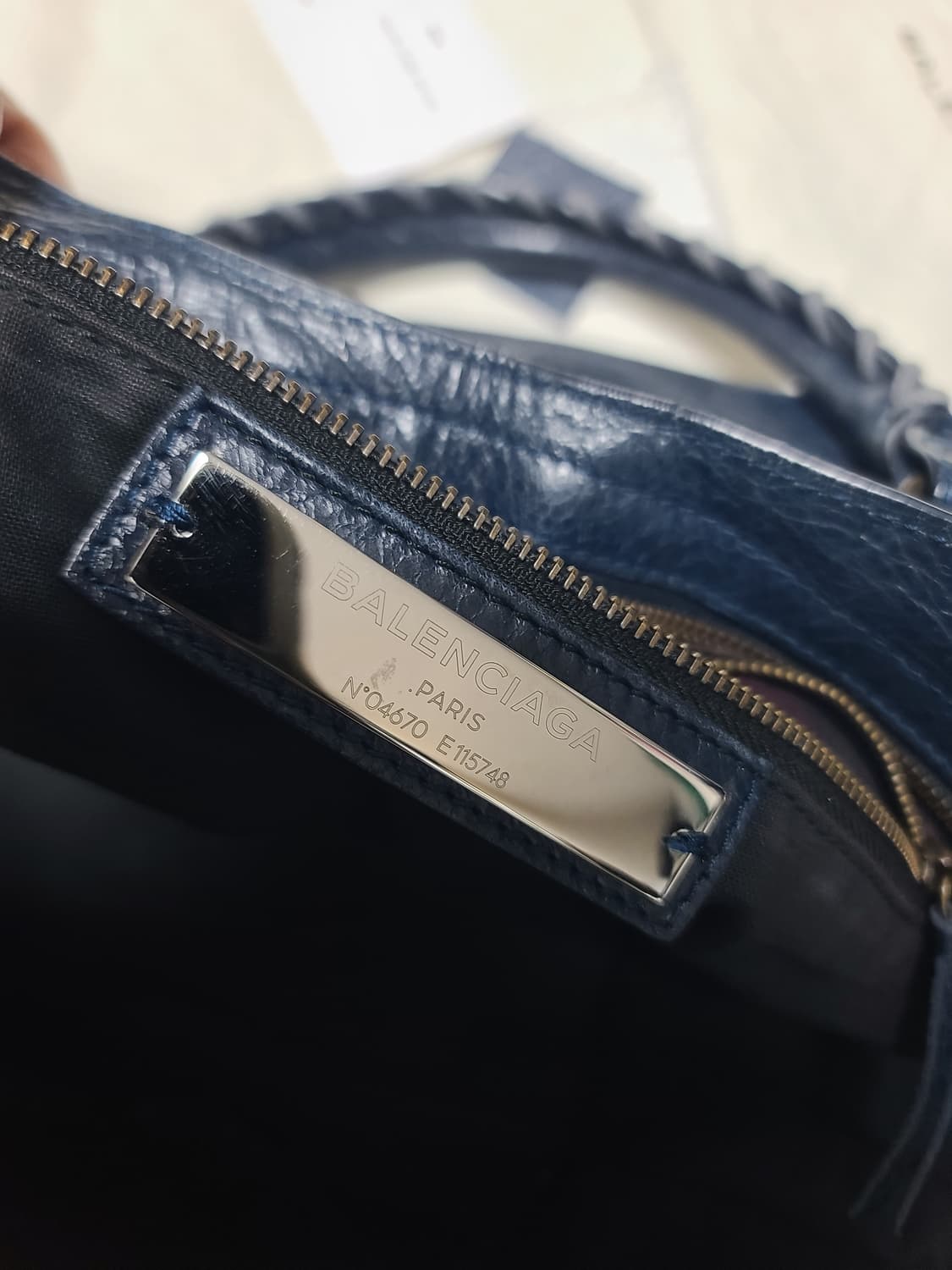 발렌시아가 모터백 미디움 숄더백 시티백 네이비 상품이미지5