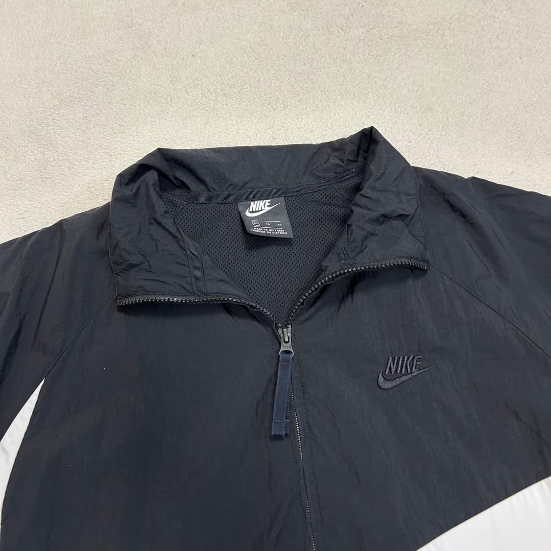 Nike Black Big Swoosh Windbreaker 상품이미지5