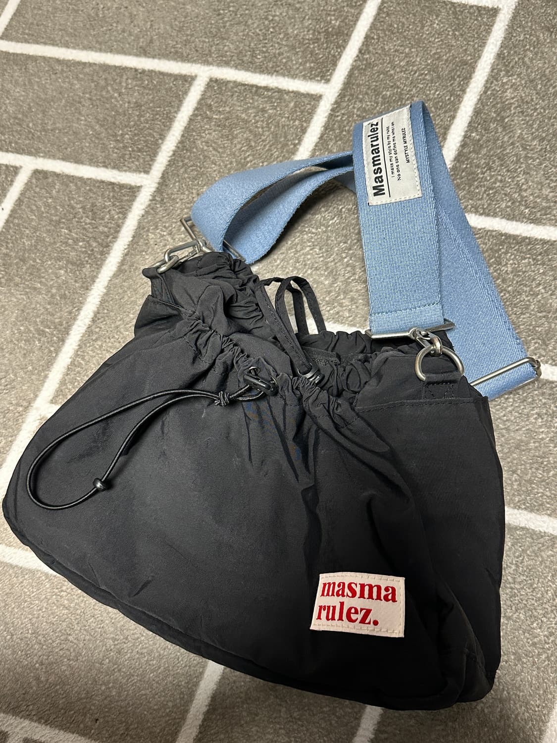 마스마룰즈 스트링 크로스백 숄더백 스모크 블루 스트랩 상품이미지1