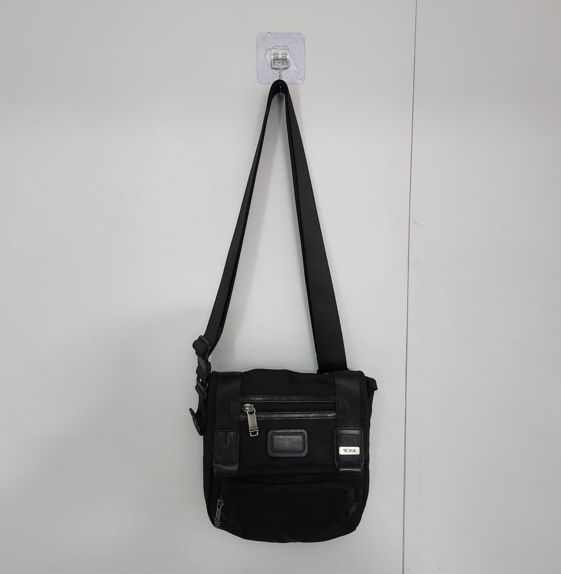 투미 크로스백 메신저백 상품이미지1