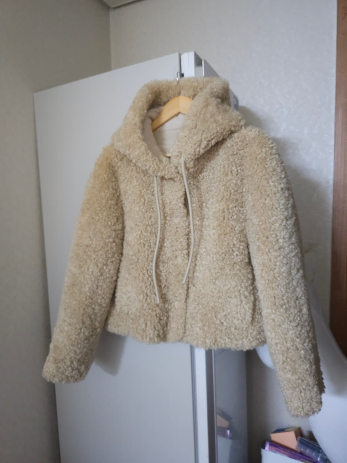 뽀글이 후드 숏 자켓 베이지 상품이미지1