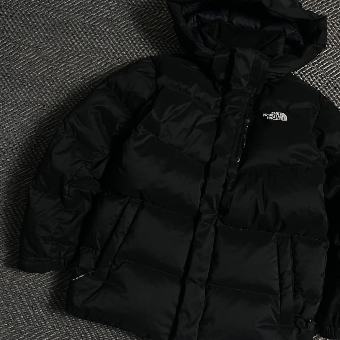 노스페이스 포켓 덕다운 푸퍼 패딩 글로시 블랙 y 4830 상품이미지4