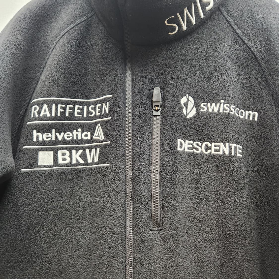 데상트 스폰서 로고 플리스(후리스) 집업 L 상품이미지4