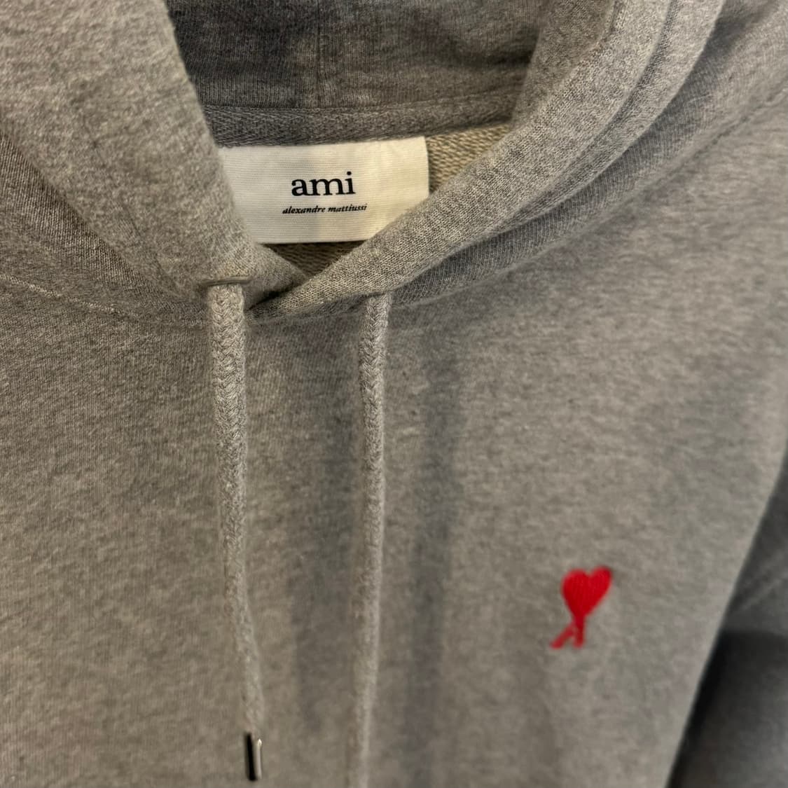 아미 AMI 스몰로고 후드티 백화점구매 상품이미지3