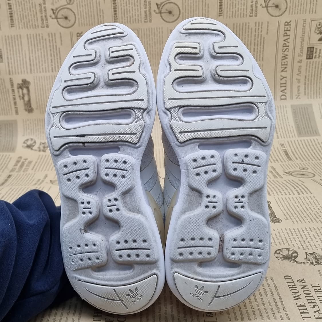 아디다스 zx 2k 플럭스 여성운동화230  상품이미지3