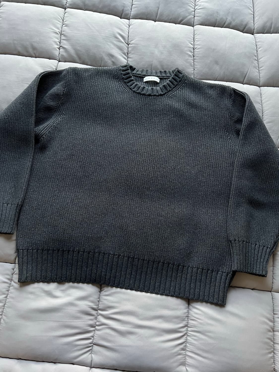 애습 인텔리 코튼 크루넥 니트 상품이미지2