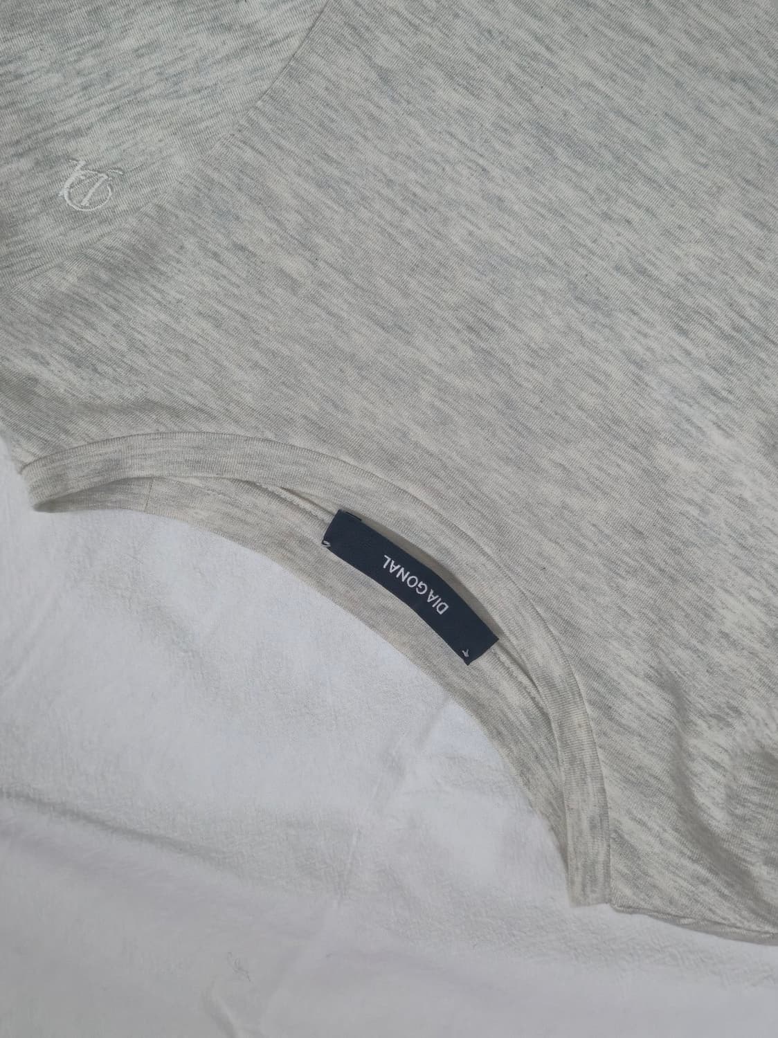 [택포,수수료×] 다이애그널 SOFT FLARE TEE (oatmeal) 상품이미지4