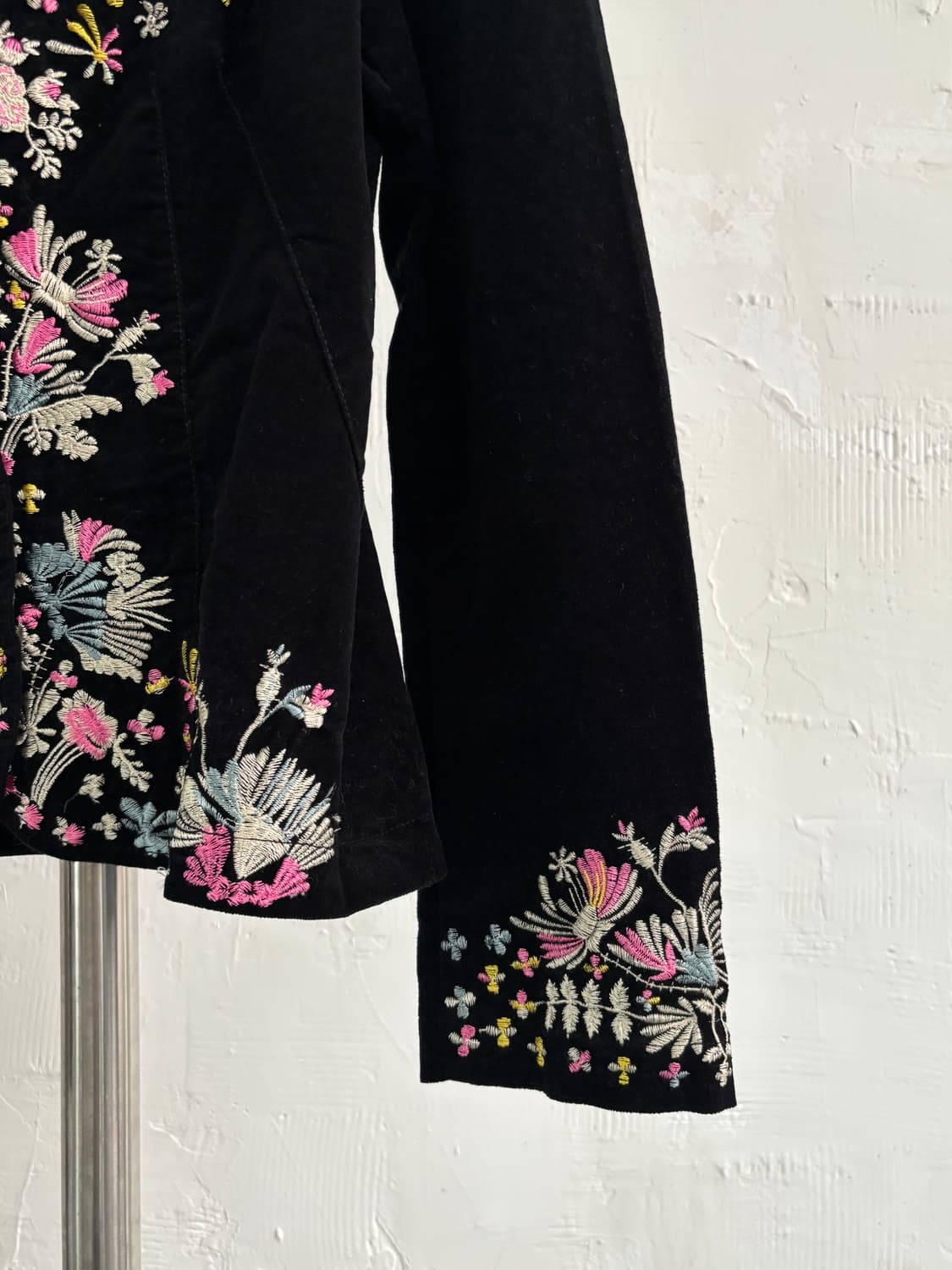 Moschino 모스키노 벨벳 자수 디테일 자켓 상품이미지4