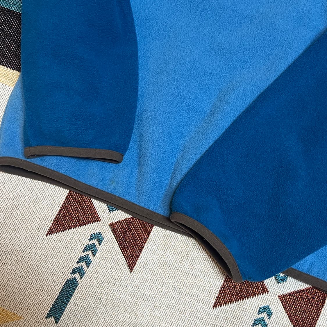 파타고니아 신칠라 스냅티 L 트래비스 스캇 착용 상품이미지3