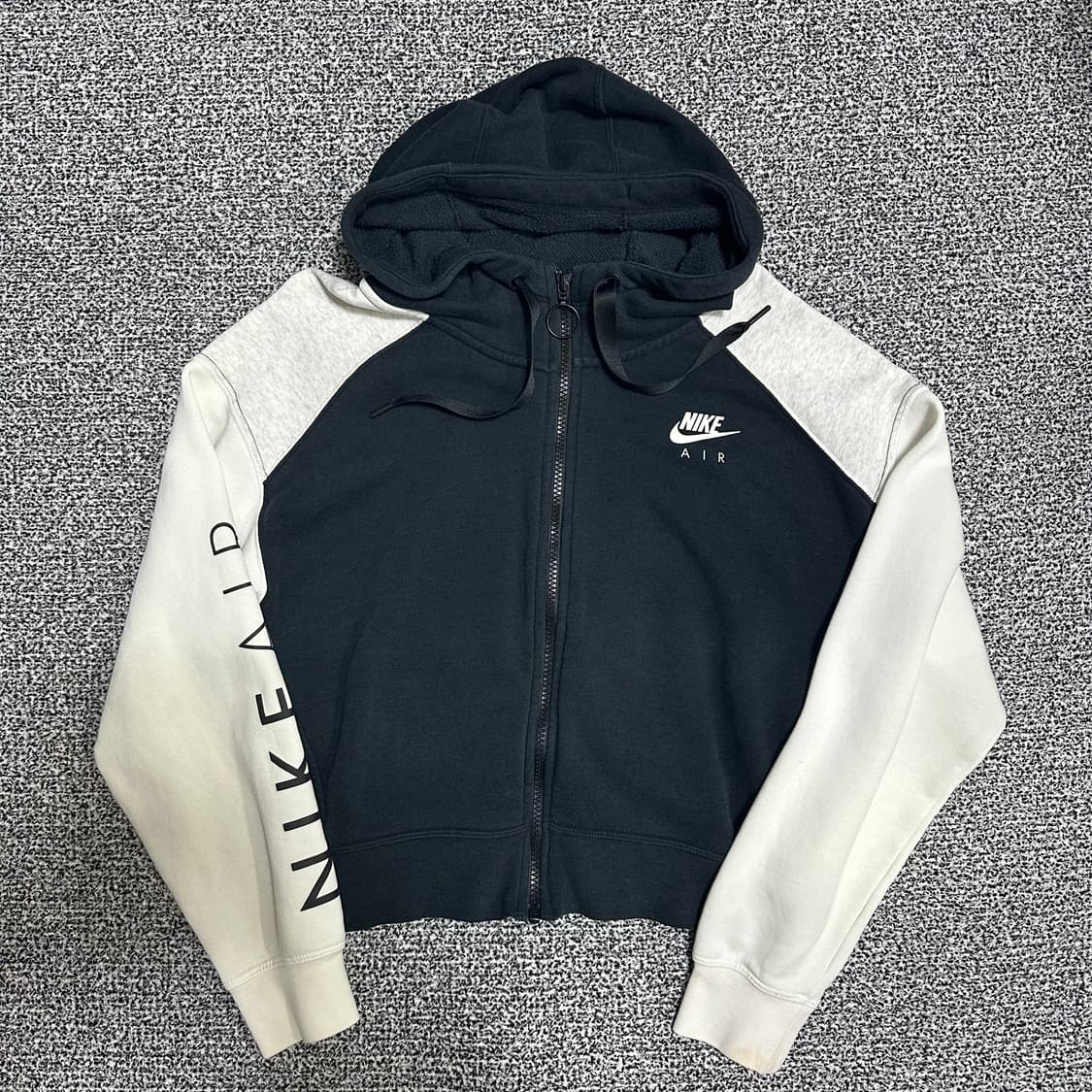 (85) 나이키 에어 블랙/아이보리 크롭 후드집업 상품이미지1