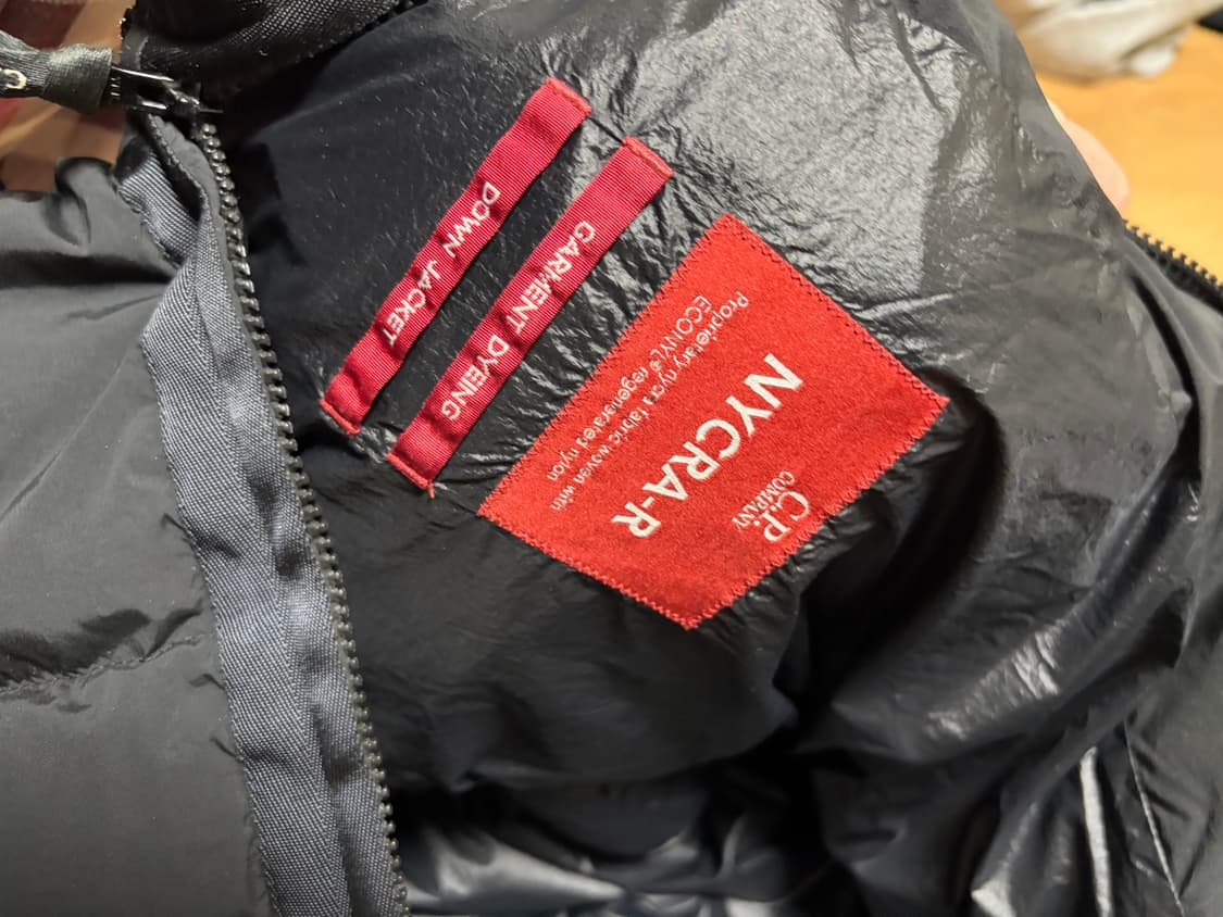 Cp컴퍼니 나일론 고글 패딩 100 상품이미지4