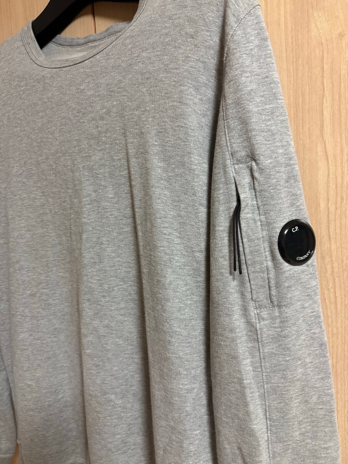 CP컴퍼니 맨투맨 그레이 L 상품이미지2