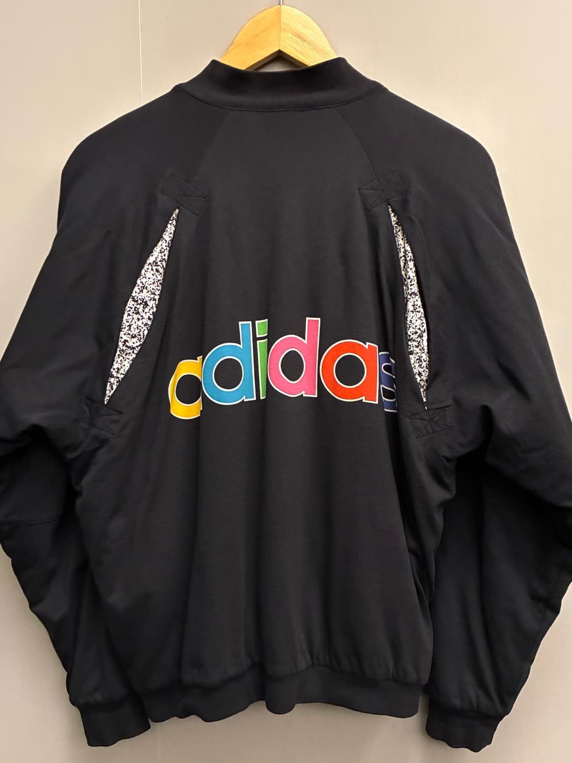 (S/100)아디다스 x 제레미스캇 멀티컬러 하프버튼 스웻 패딩 상품이미지7