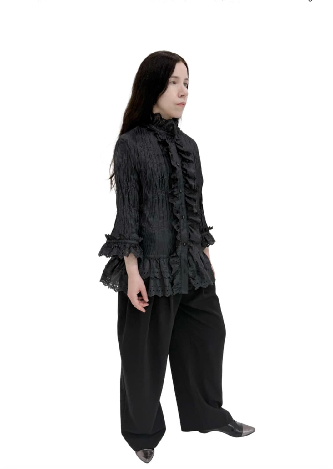 에옹쓰 Thornel Punching Blouse 블랙 상품이미지1