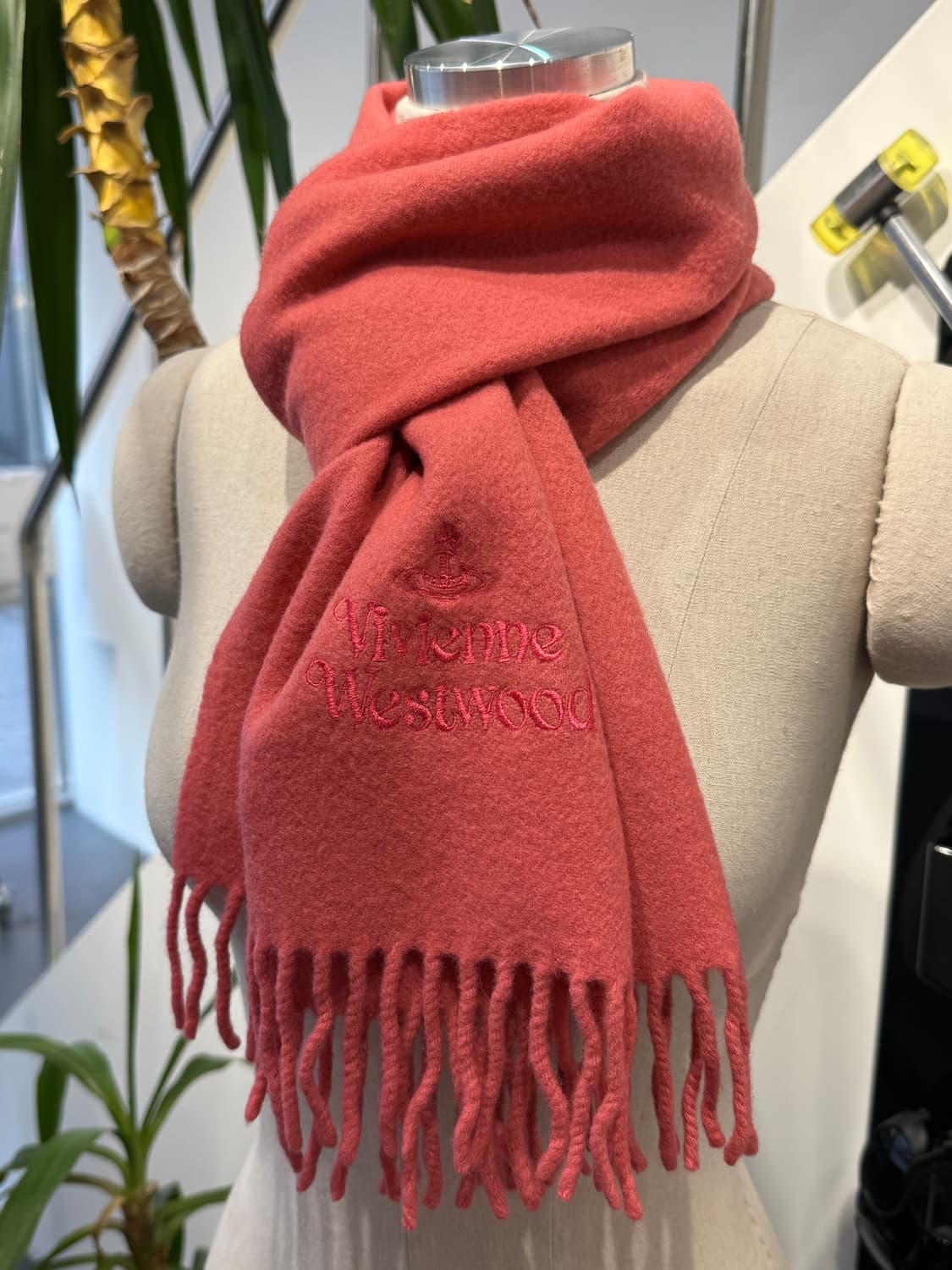 Vivienne Westwood 비비안웨스트우드 울 머플러 상품이미지3