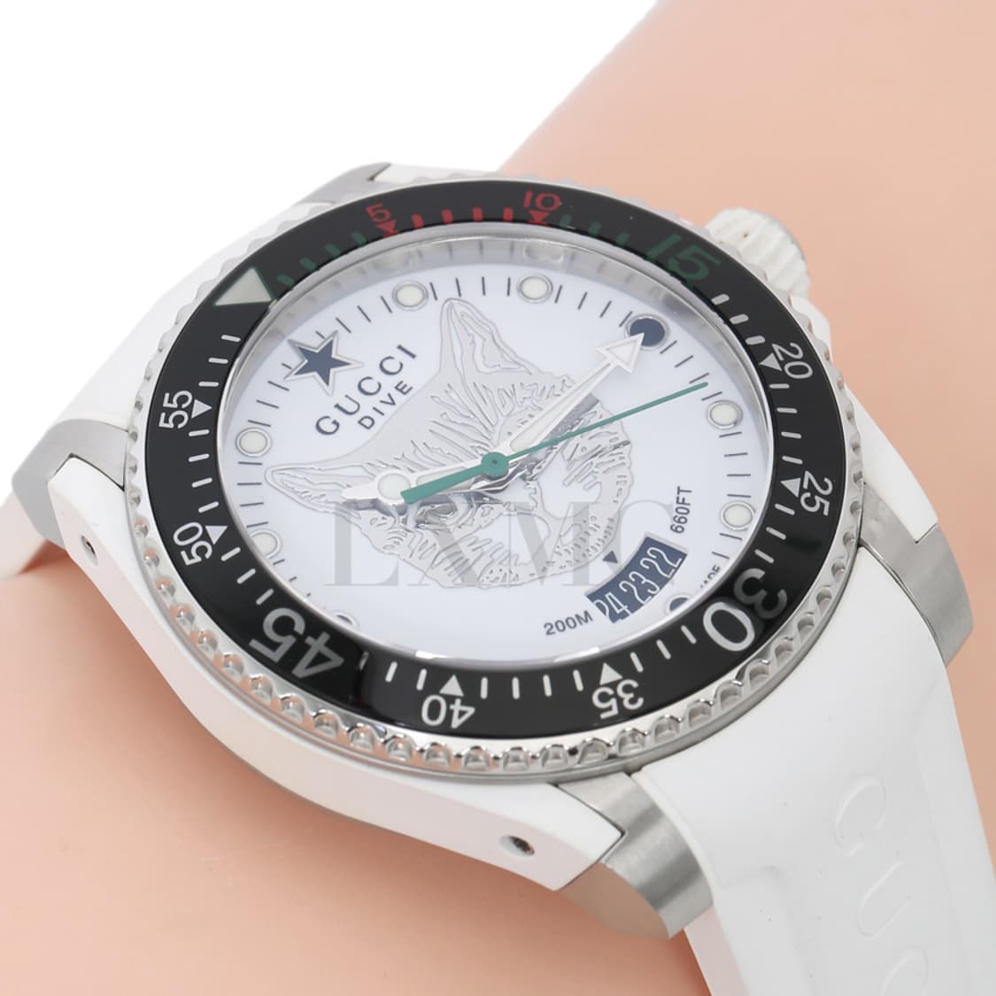 구찌 다이브 시계 고양이 캣 화이트 워치 DIVE YA136329 상품이미지9