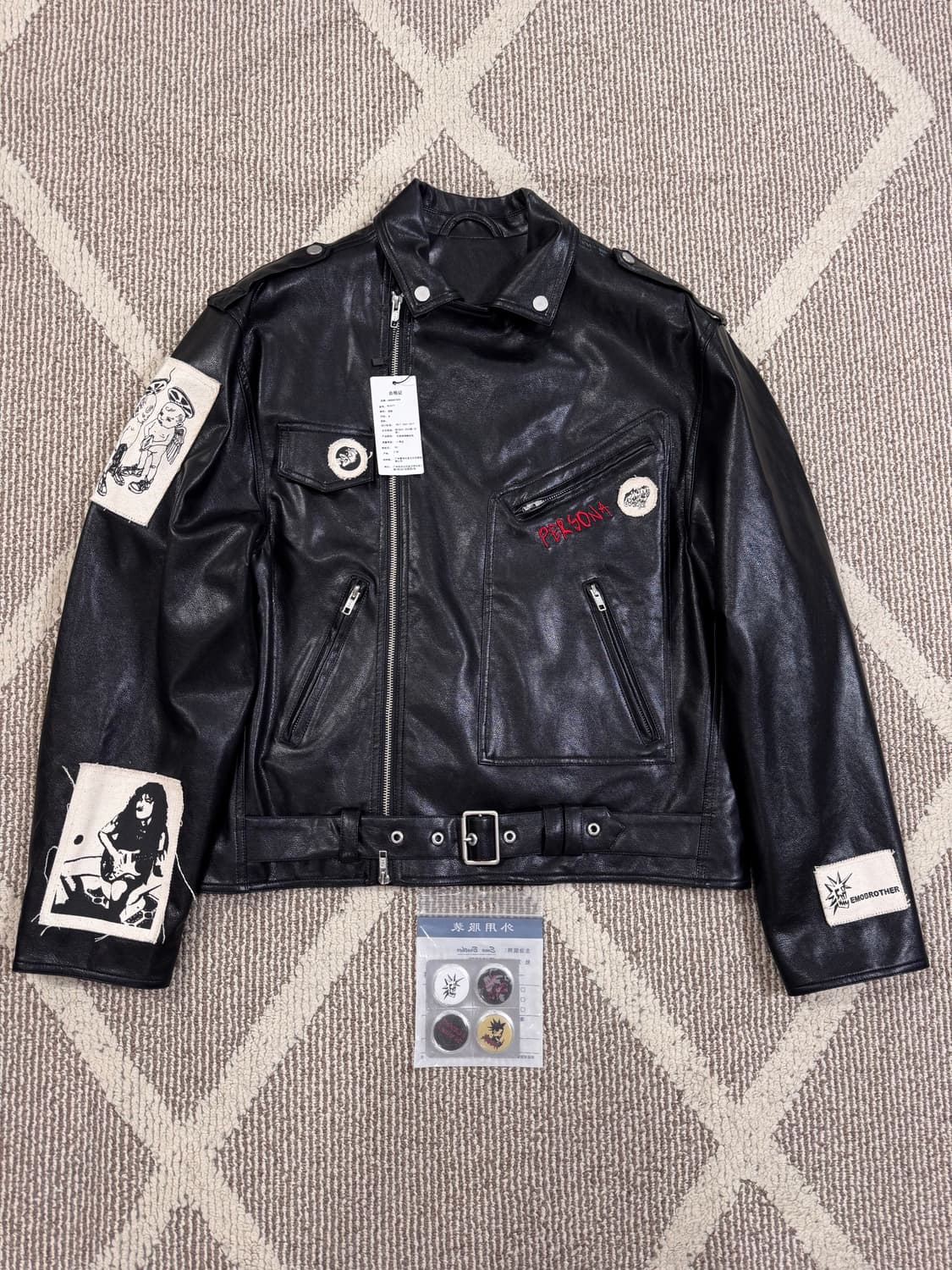 [새제품] emobrother 패치 레더 자켓 상품이미지3