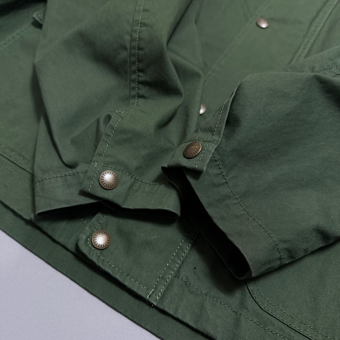 레이지블루(RAGE BLUE) 올리브컬러 코튼 혼방 코듀로이넥 헌팅 자켓 상품이미지6