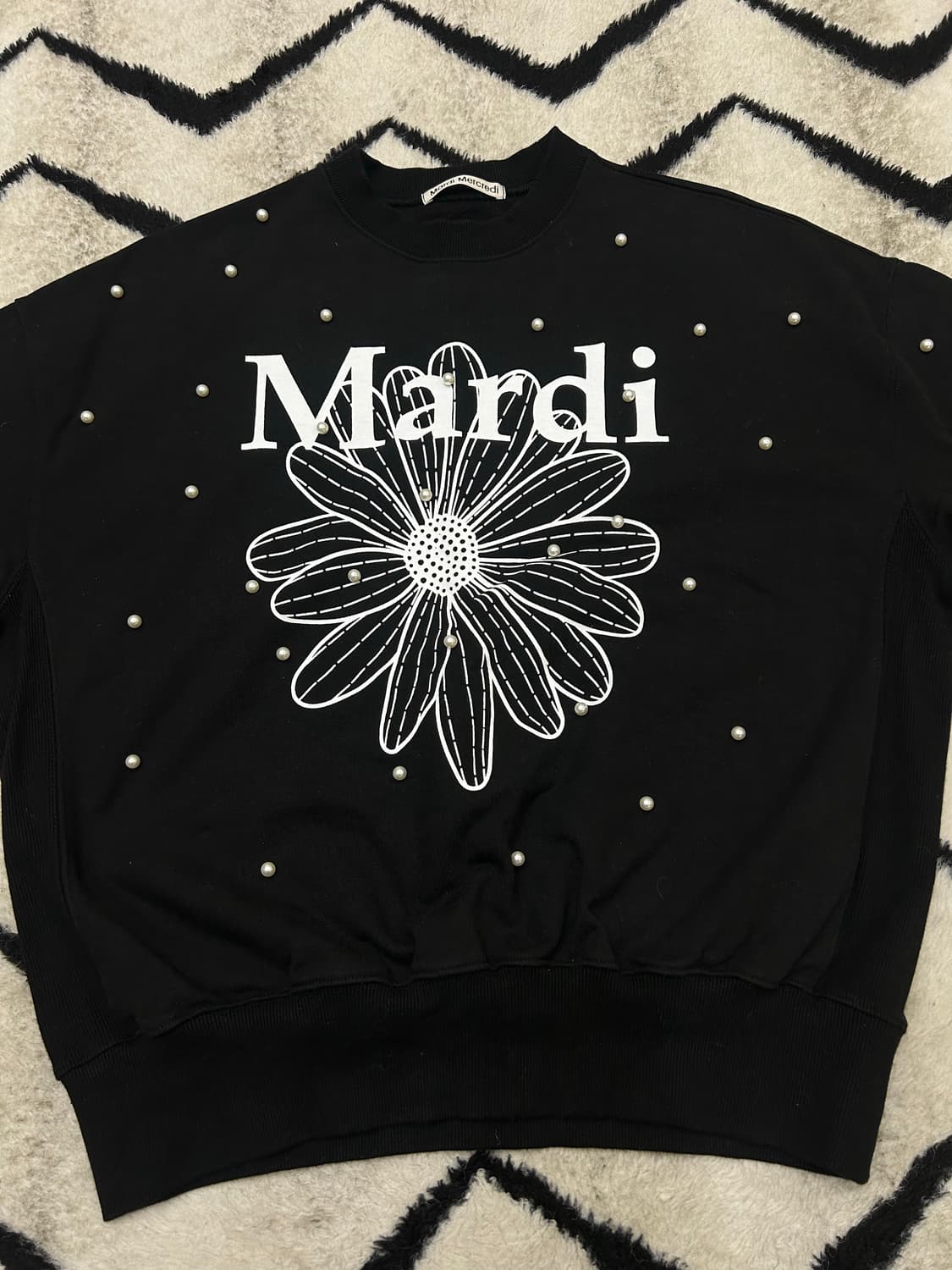 [Free]마르디 메크르디 진주 장식 맨투맨/블랙 상품이미지3