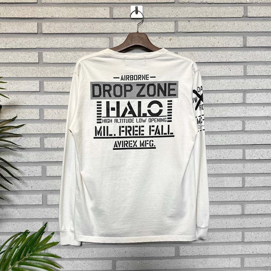 AVIREX 아비렉스 밀리터리 롱슬리브 백프린트 레터링 디테일 화이트 상품이미지2