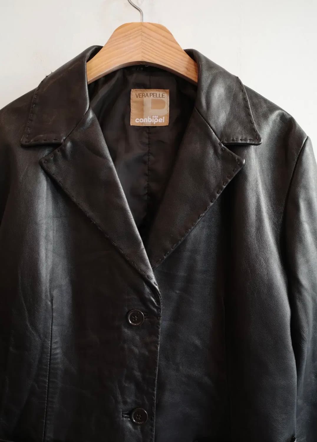 Conbipel 여성 블랙 가죽 자켓 상품이미지2