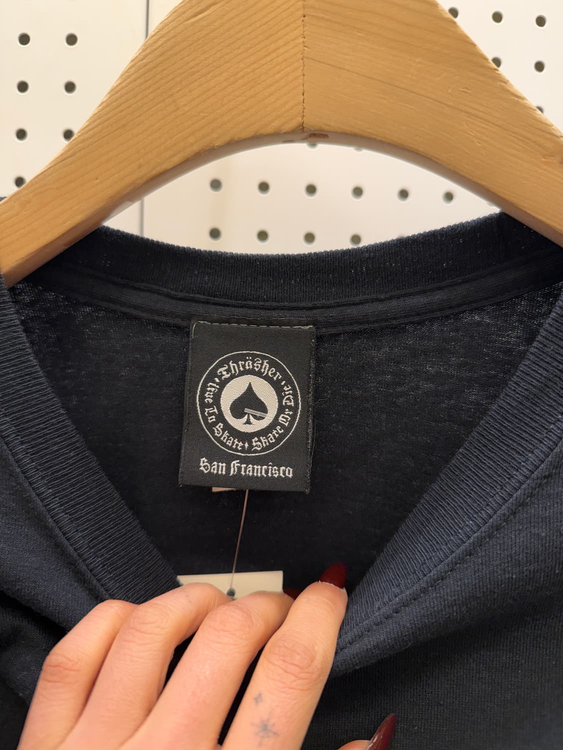 트레셔 스트릿 빅로고 프린팅 롱슬리브 U1176 상품이미지5