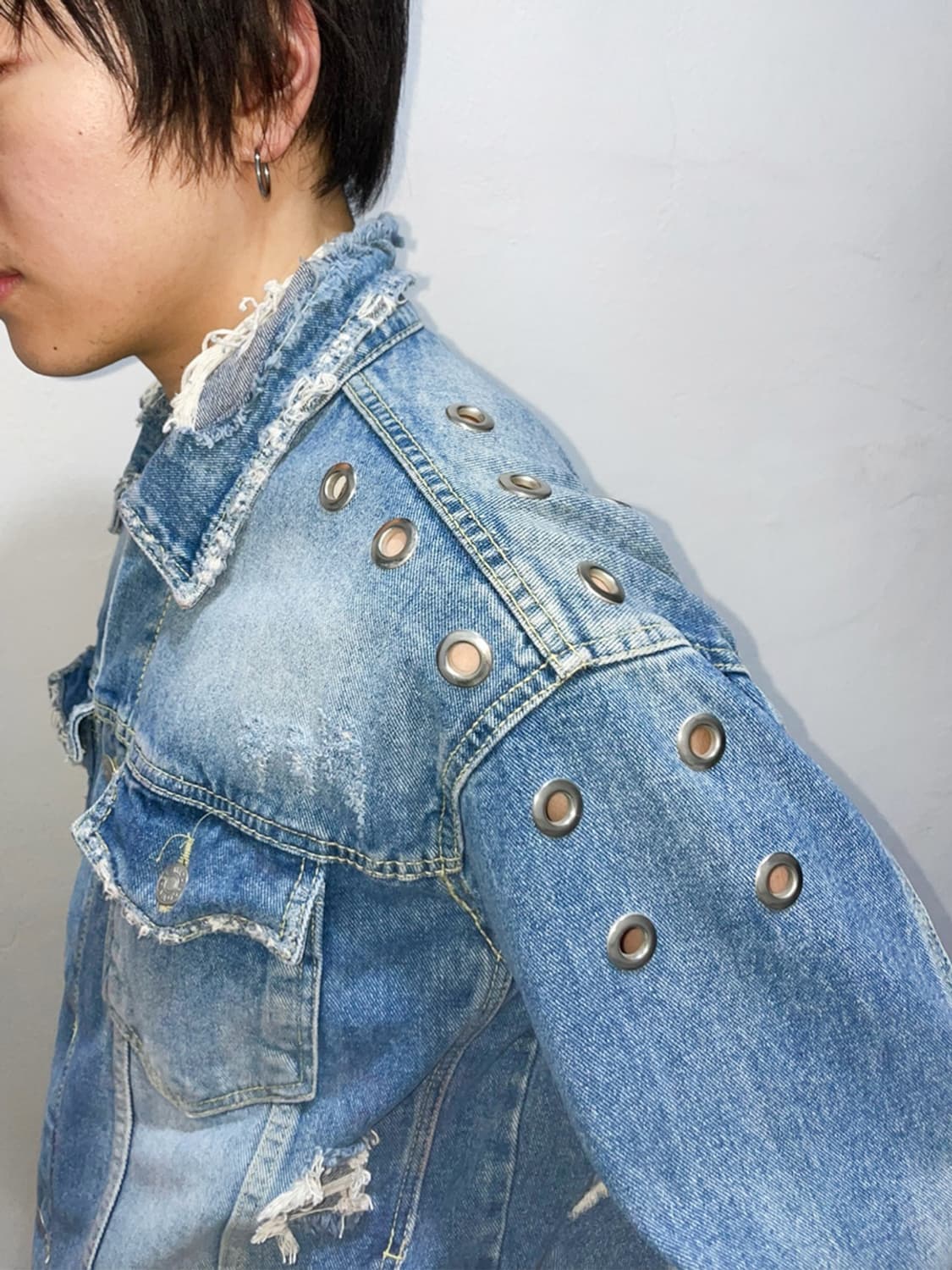 Distressed Eyelet denim jacket 상품이미지7