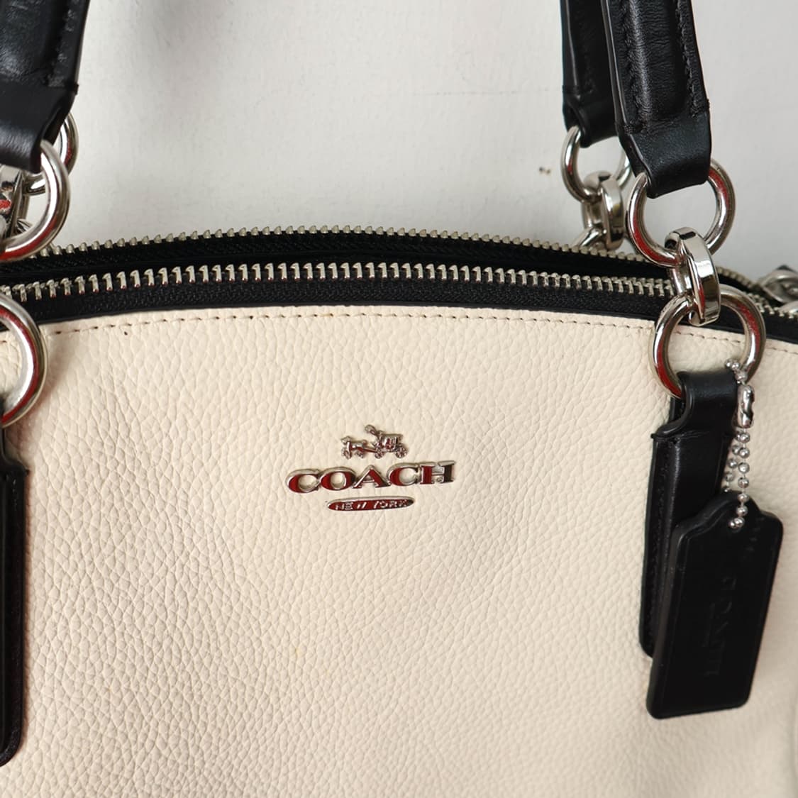 코치 가죽 숄더 크로스백 상품이미지5