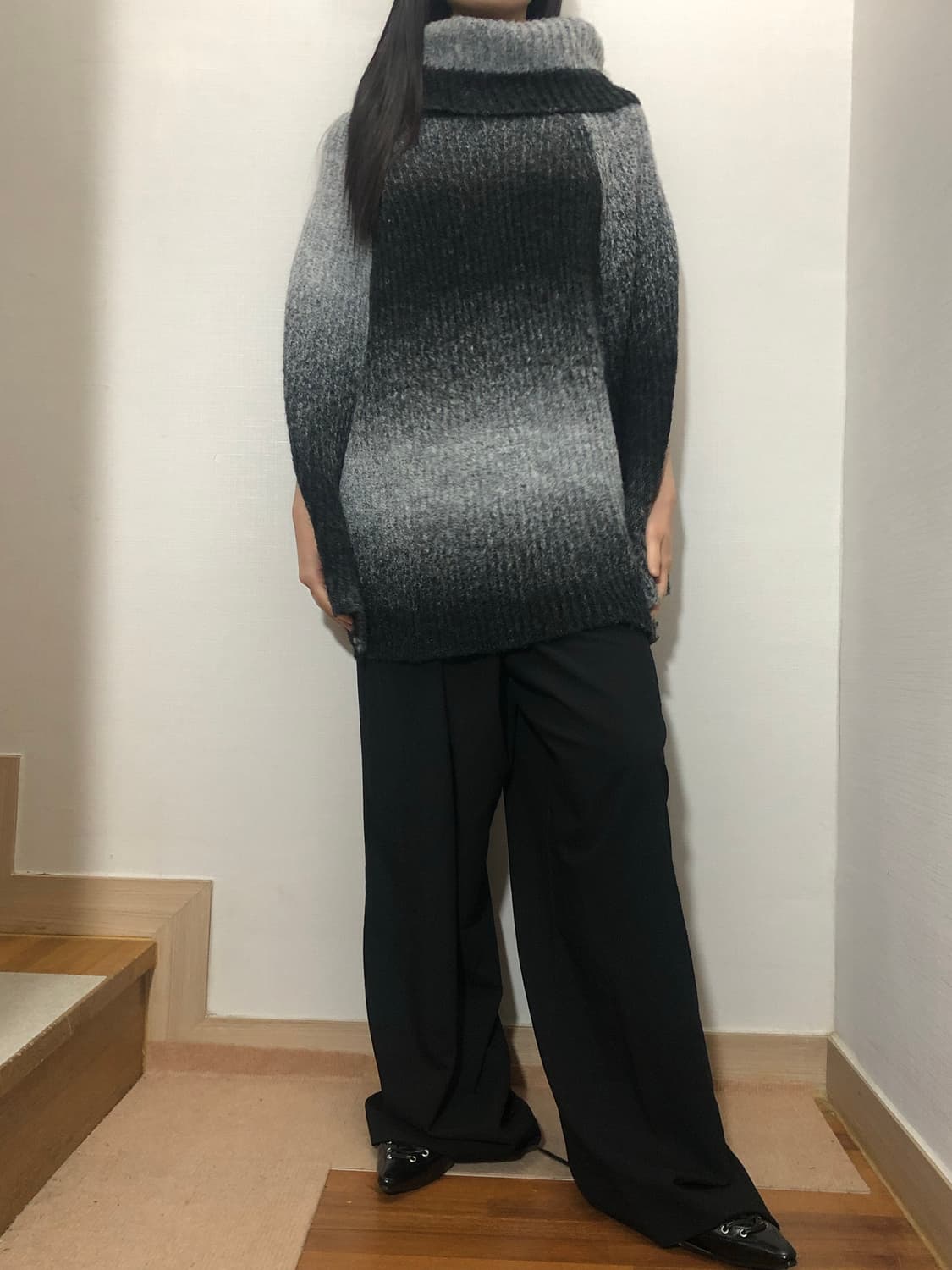 빈티지 블랙 그레이 그라데이션 니트 상품이미지4